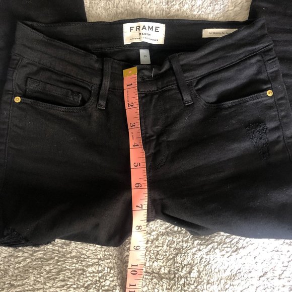 FRAME DENIM BLACK DISTRESSED SIZE 24 - Picture 2 of 6